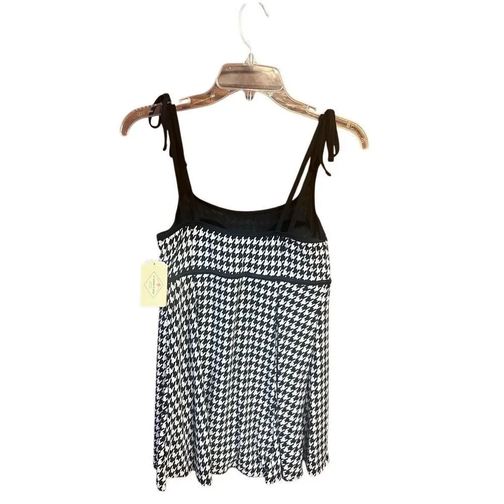 St. John’s Bay One Piece Swimsuit Black/White Sz 8 NWT